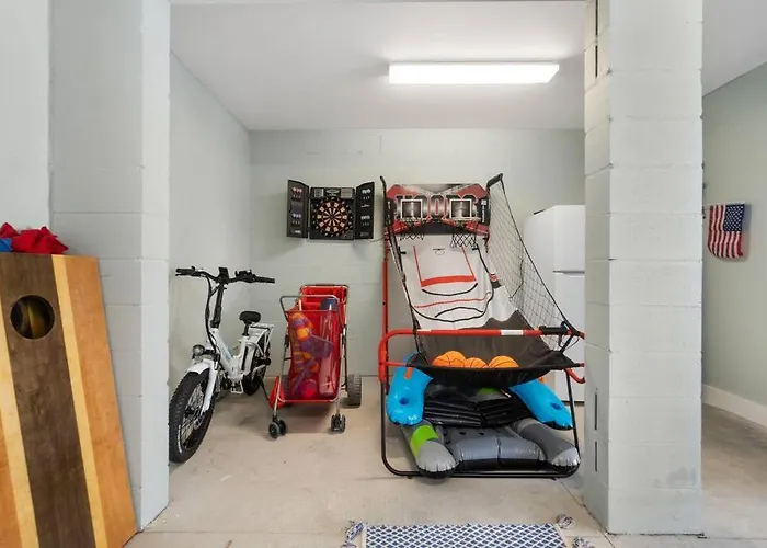Ebikes, Pool, Hot Tub, Luxury 3 Bd With Games Holiday home