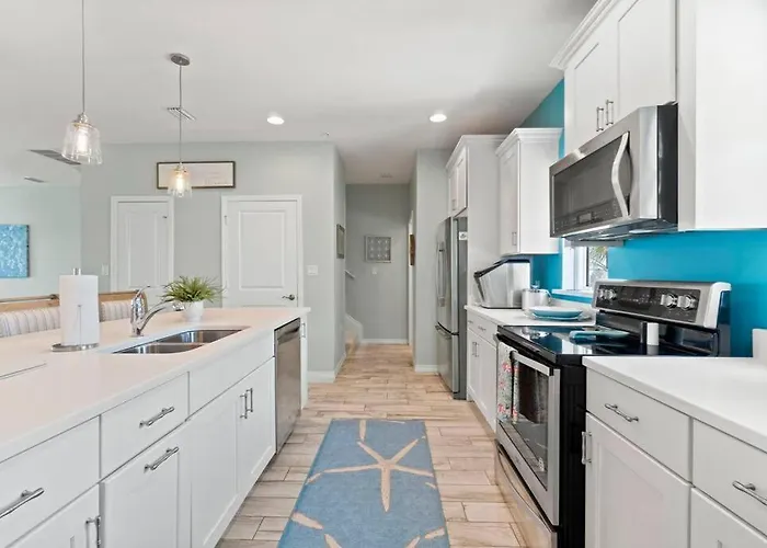 Ebikes, Pool, Hot Tub, Luxury 3 Bd With Games Holiday home Pensacola
